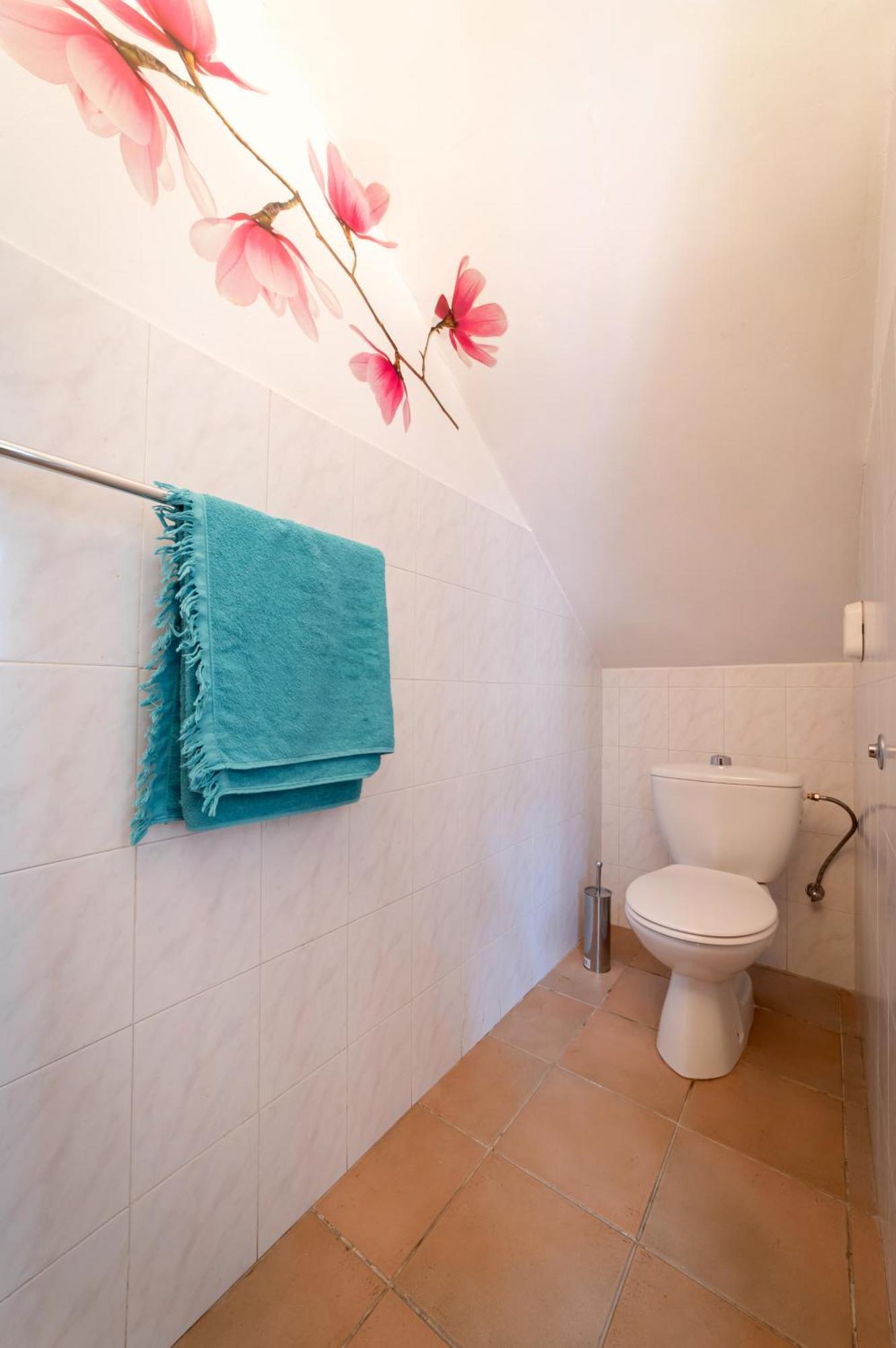 Hubstay - Hillside In Holiday home