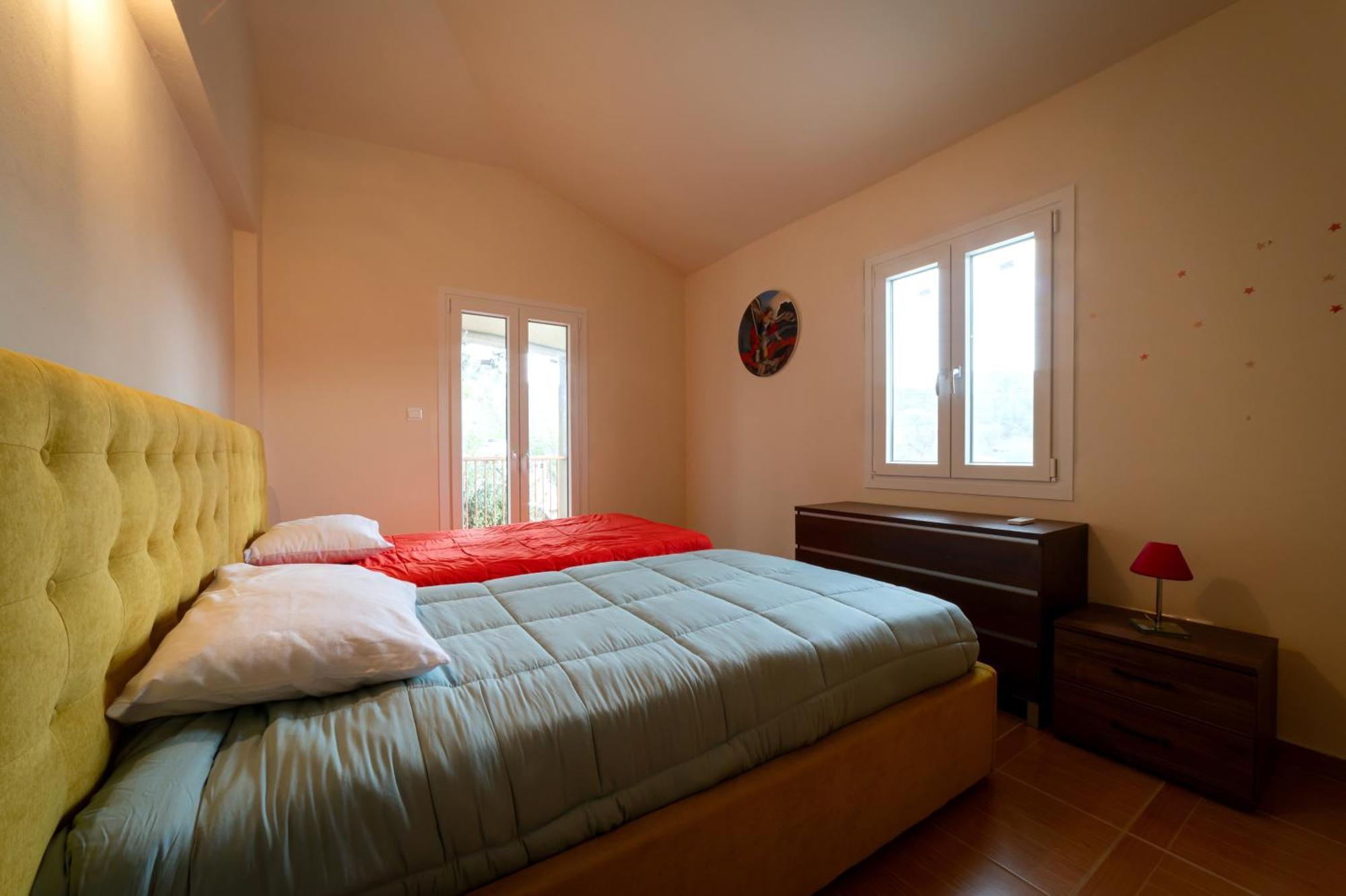 Hubstay - Hillside In